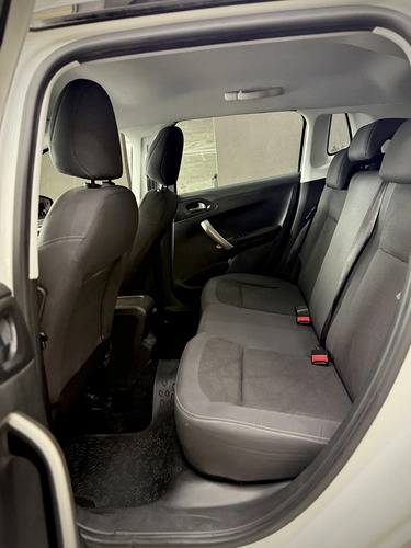 Peugeot 2008 1.6 Allure - foto 9