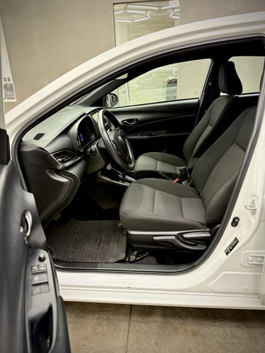 Toyota Yaris 1.5 107cv Xs Cvt - foto 8
