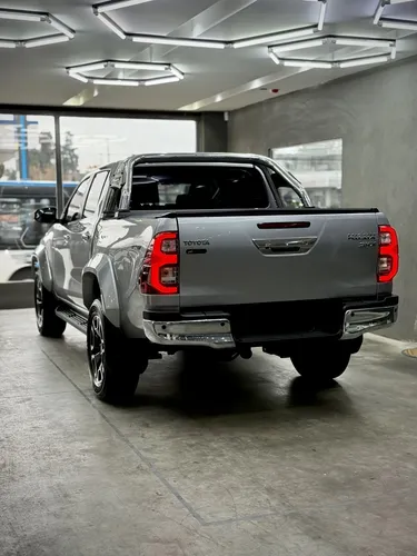 Toyota Hilux Pick-up 2.8 Cd Srx 204cv 4x4 At - foto 4