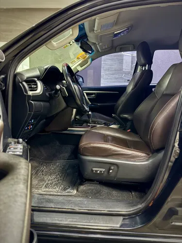 Toyota Hilux Sw4 2.8 Srx 177cv 4x4 7as At - foto 8