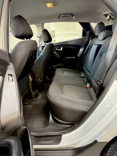 Hyundai Tucson 2.0 Gl 6at 2wd - foto 8