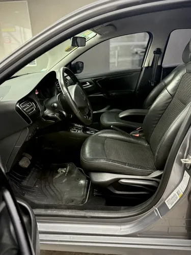 Peugeot 301 1.6 Allure Plus - foto 8