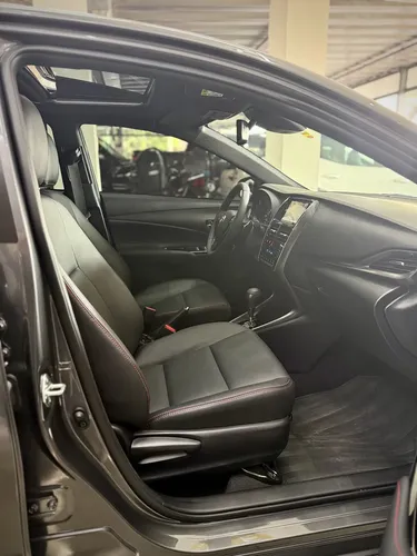 Toyota Yaris 1.5 107cv S Cvt - foto 11