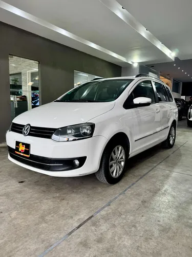 Volkswagen Suran 1.6 Highline 101cv